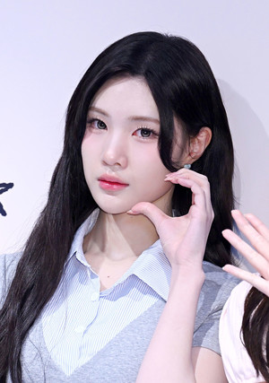 [포토] 하츠투하츠 주은 '시크한 볼하트'