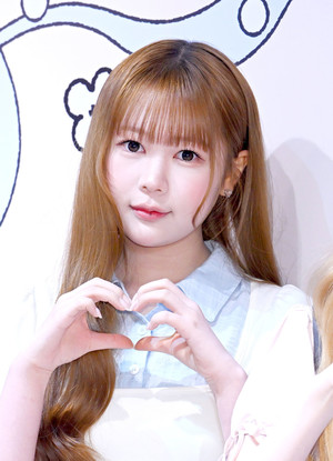 [포토] 하츠투하츠 예온 '깜찍한 막냉이'