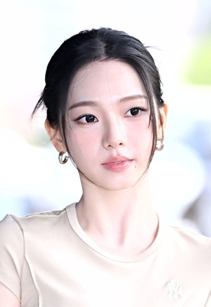 [포토] 에스파 카리나 '아침부터 예쁘네'