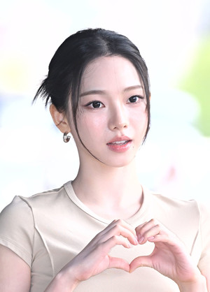 [포토] 에스파 카리나 '러블리 유지민'