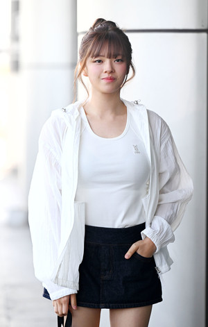 [포토] 트와이스 정연 '일본 콘서트 다녀올게요'