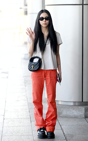 [포토] 트와이스 채영 '빨간바지가 포인트'