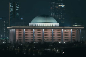 '비상계엄' 혼란 고스란히 담아냈다…평점 9.94 기록하며 호평 받고 있는 정치 영화 ('란 12.3)