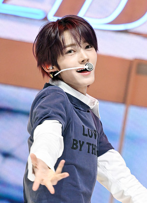 [포토] 투어스 한진 '완벽 꽃미남'