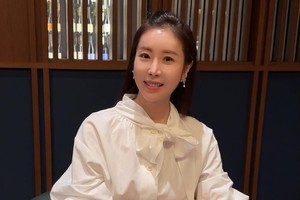 한다감, 임신…연예계 '최고령 산모'됐다