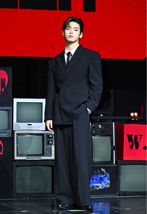 [포토] 82메이저 김도균 '완벽한 슈트핏'