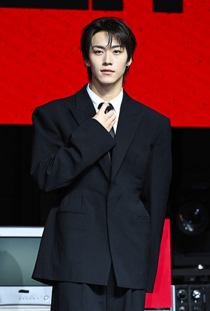 [포토] 82메이저 박석준 '옴므파탈 분위기'