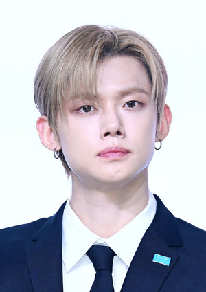 [포토] 투모로우바이투게더 연준 '잘생김 과해'