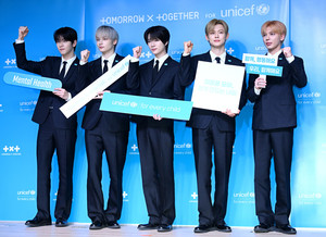 [포토] 투모로우바이투게더 '선한 영향력을 모아'