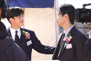 공개 D-2 남았다…'파격 설정'으로 방영 전부터 입소문 제대로 탄 韓 드라마 ('멋진 신세계')