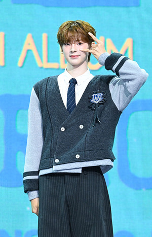 [포토] 플레어 유 강우진 '대형견 매력'