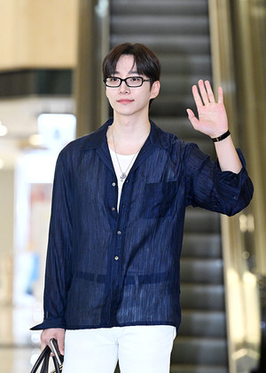 [포토] 이준호 '안경까지 잘 어울리네'