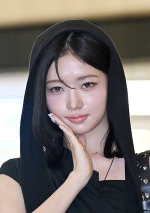 [포토] 아이브 레이 '출국길 꽃미모'